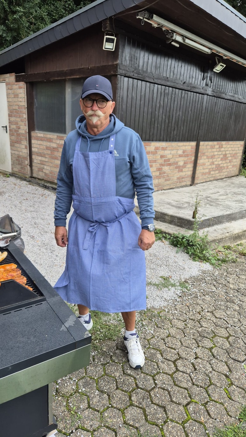 2026 08 Sommerfest Hans am Grill
